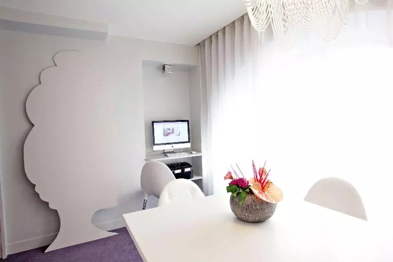 هتل Elysée Secret