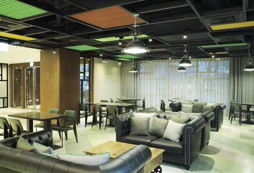 هتل Green World Triplebeds