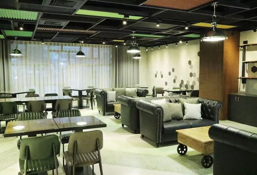 هتل Green World Triplebeds