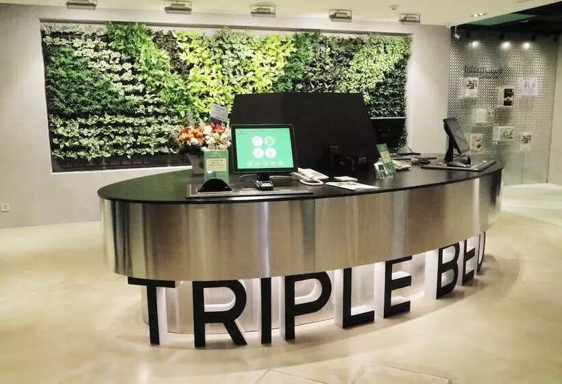 هتل Green World Triplebeds