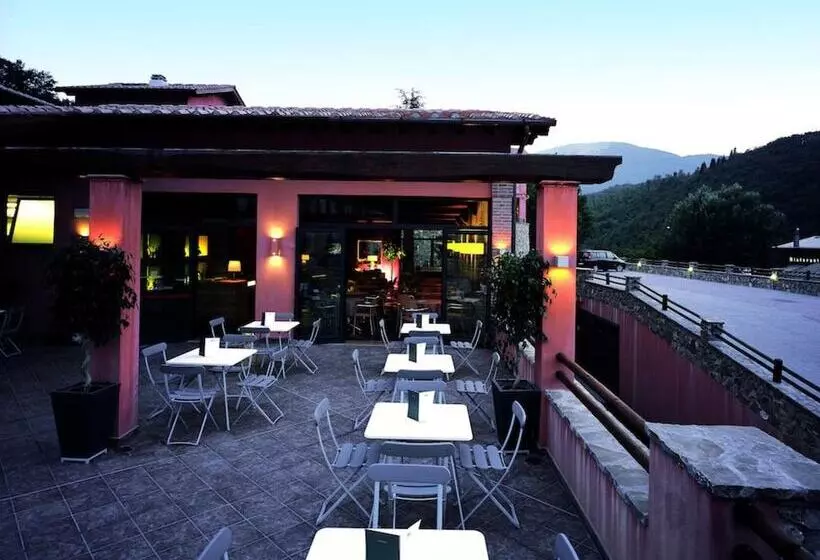 Отель Meridiana Country