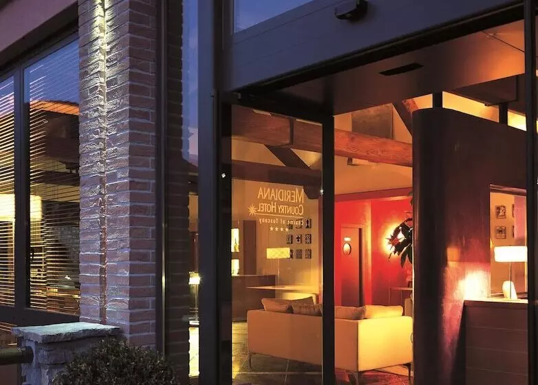 Отель Meridiana Country