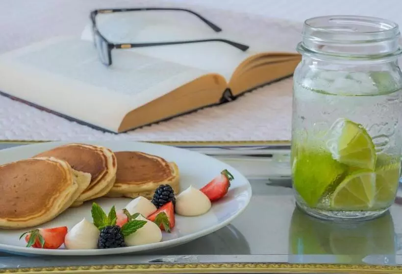 فندق Naxos Palace