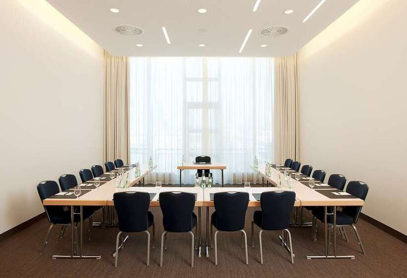 ホテル NH Mannheim Viernheim