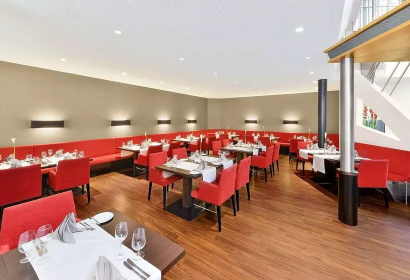 Отель NH Mannheim Viernheim