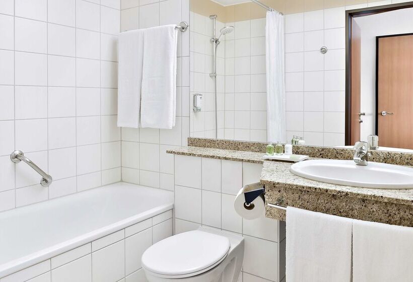 ホテル NH Mannheim Viernheim