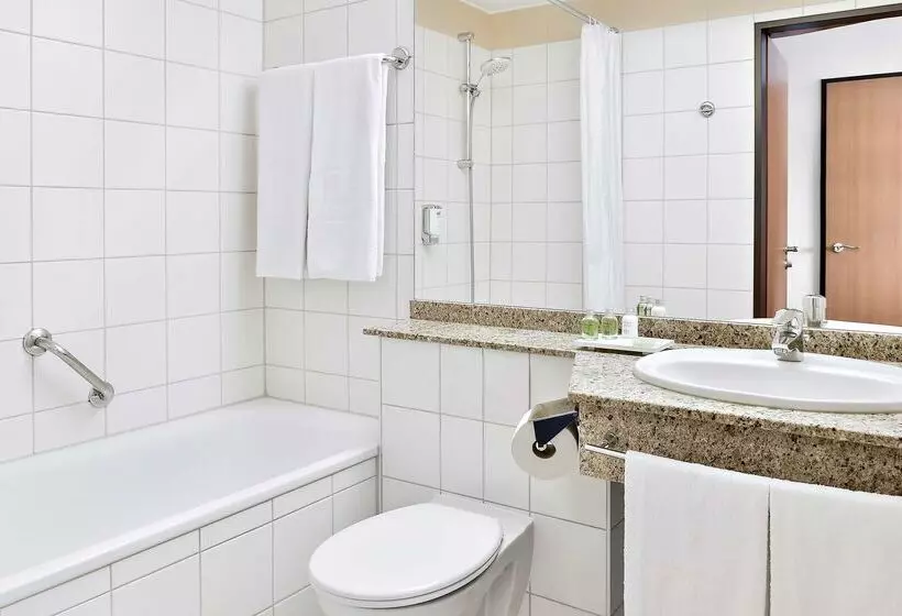 Отель NH Mannheim Viernheim