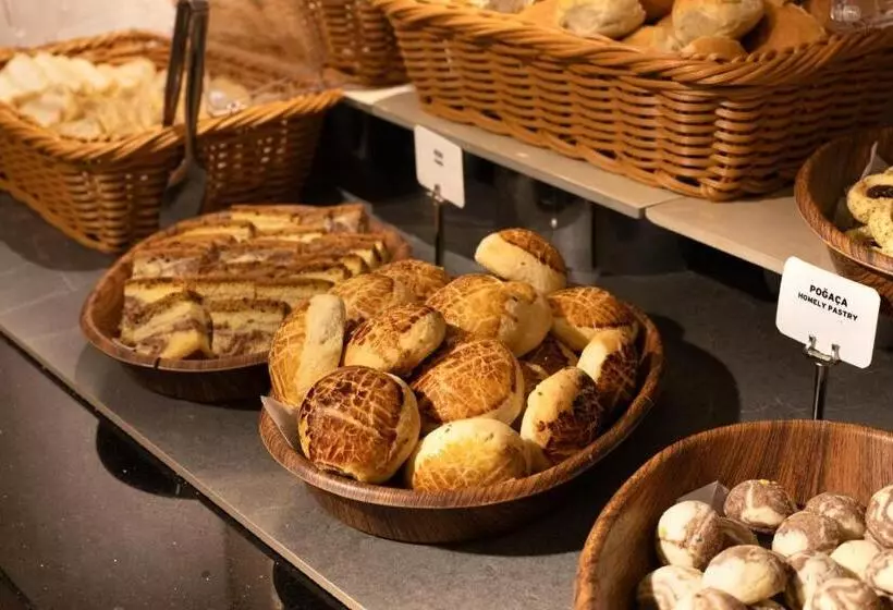 Orka Royal Hotel & Spa