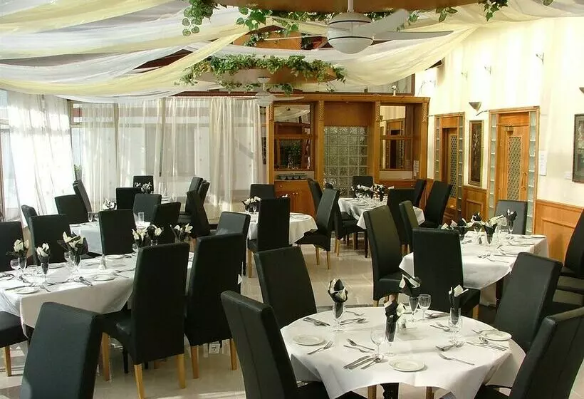 Hotel Ravensdene Lodge