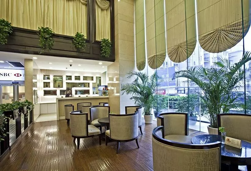 בית מלון כפרי Regal Plaza