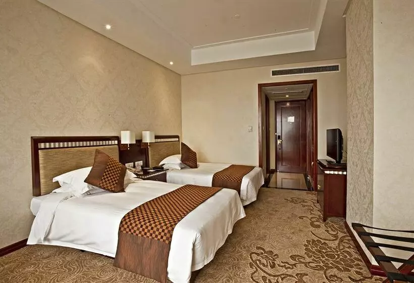 בית מלון כפרי Regal Plaza