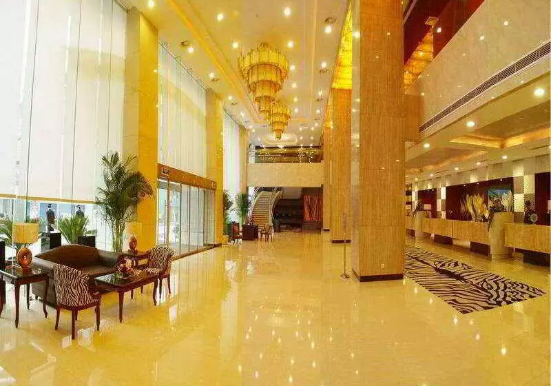 בית מלון כפרי Regal Plaza