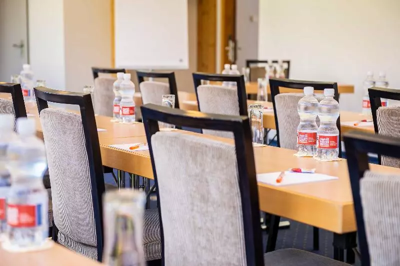 Отель Swiss Heidi