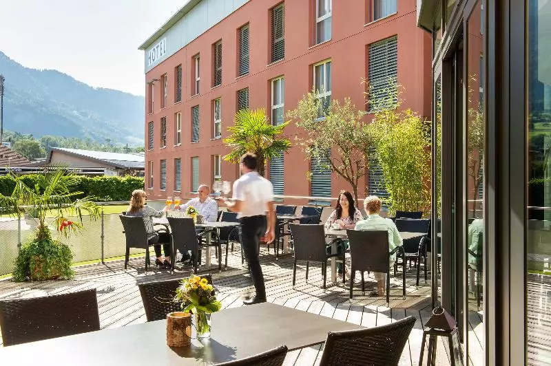 Отель Swiss Heidi