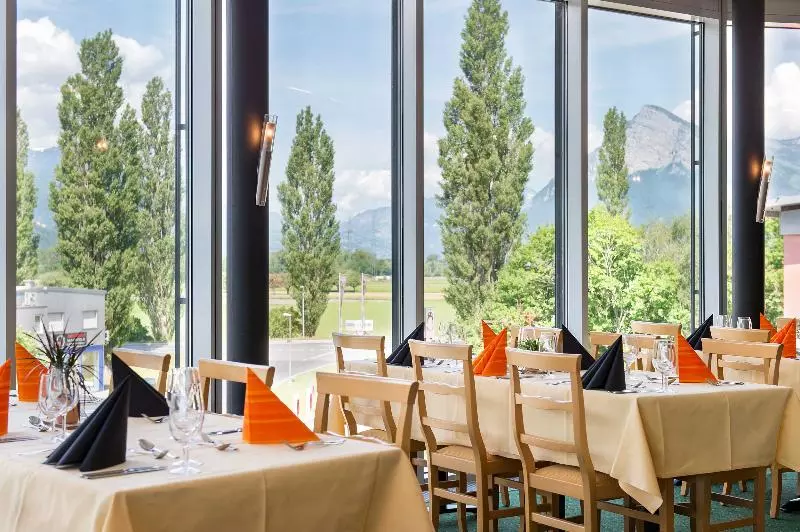 Отель Swiss Heidi