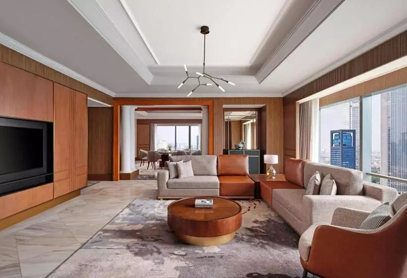 Hotel The Ritzcarlton Jakarta, Mega Kuningan