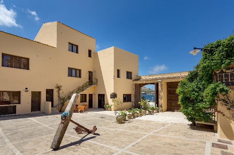 בית מלון כפרי La Tonnara Di Bonagia Resort
