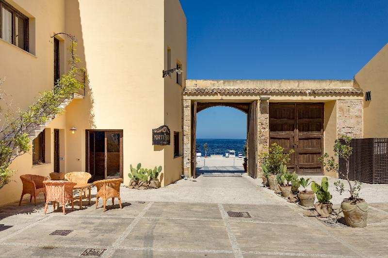 בית מלון כפרי La Tonnara Di Bonagia Resort