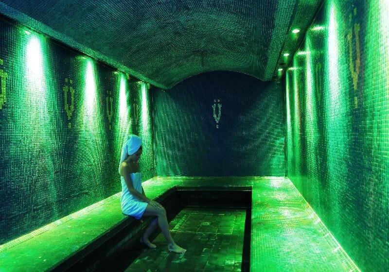 Mahogany Hotel Residence & Spa