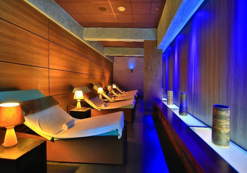 Mahogany Hotel Residence & Spa