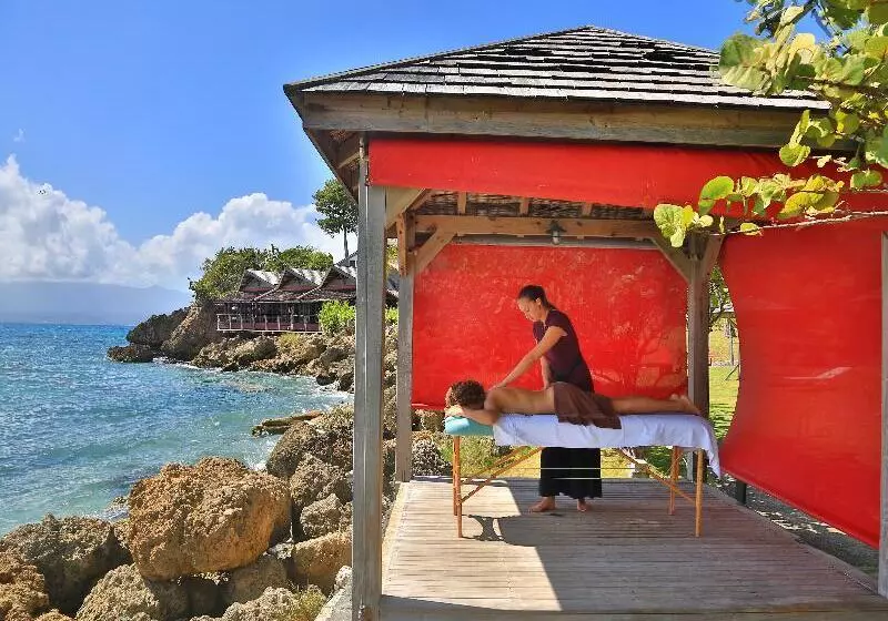 Mahogany Hotel Residence & Spa