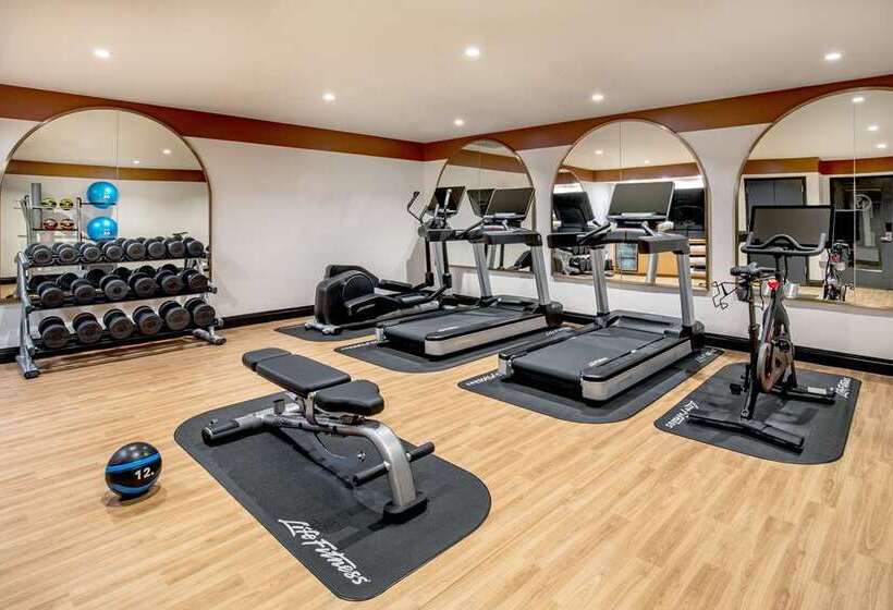 Pennyweight Hotel Boston, Curio Collection By Hilton