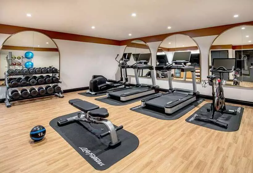 Pennyweight Hotel Boston, Curio Collection By Hilton