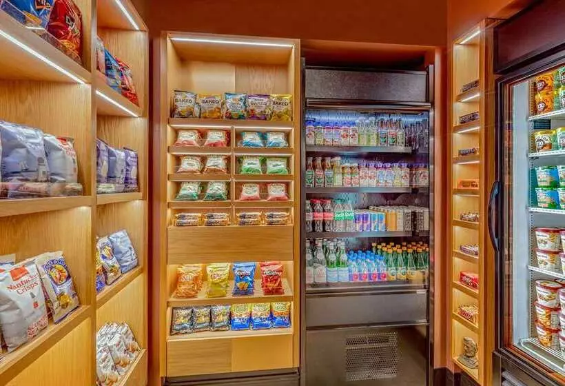 Pennyweight Hotel Boston, Curio Collection By Hilton