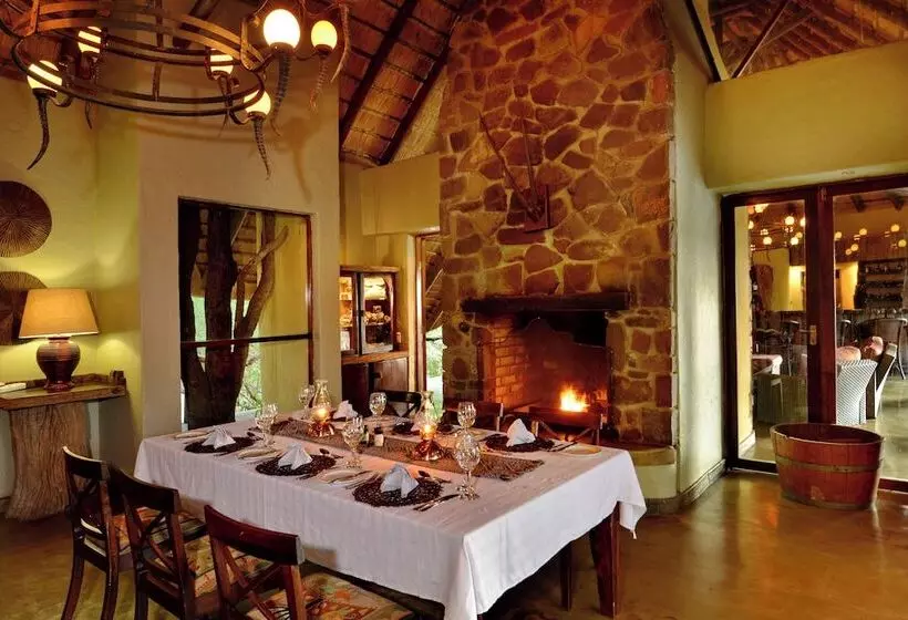 Hotelli Motswiri Private Safari Lodge