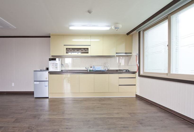 ホテル Tongyeong Anchovy Tourist