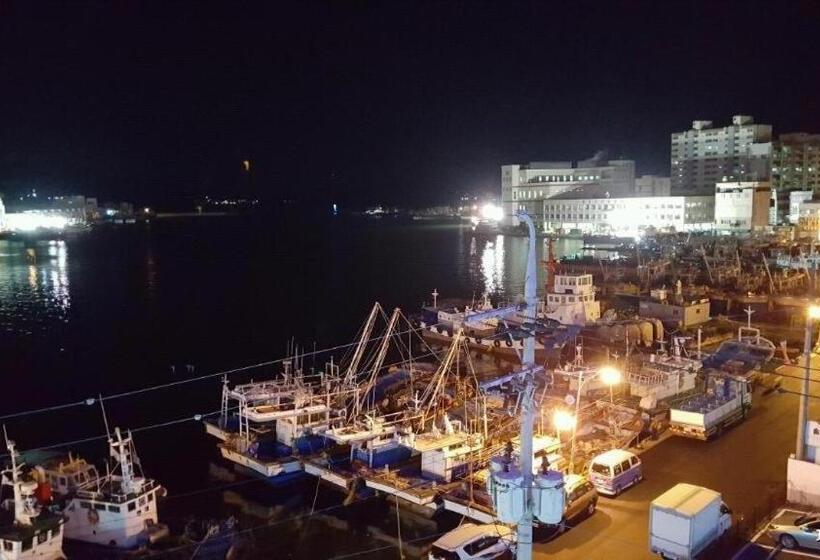 ホテル Tongyeong Anchovy Tourist