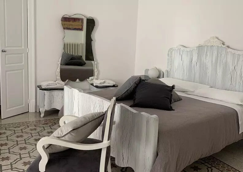 تختخواب و صبحانه Bianko Ecochic