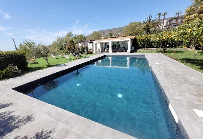 تختخواب و صبحانه Etna Bike Holiday