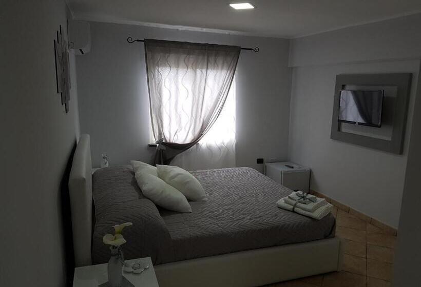 تختخواب و صبحانه La Mariposa De La Reina