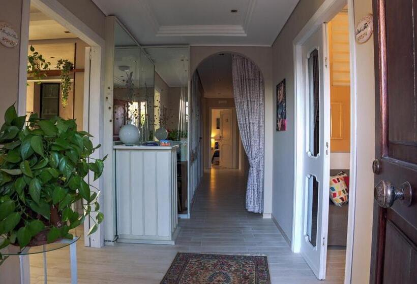 تختخواب و صبحانه Terra Di Sole