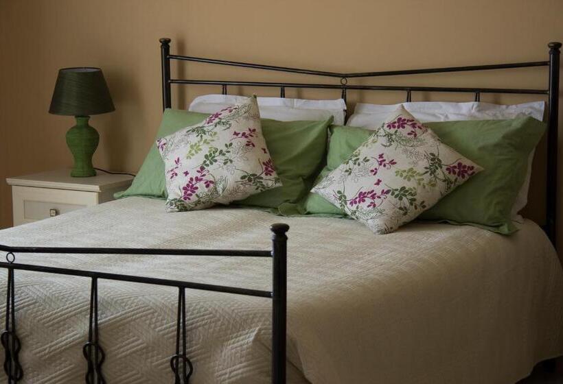 تختخواب و صبحانه Terra Di Sole