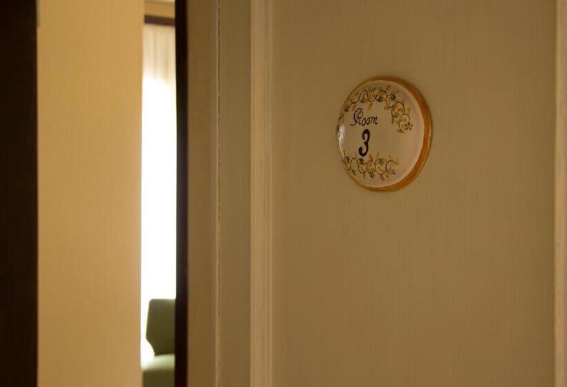 تختخواب و صبحانه Terra Di Sole