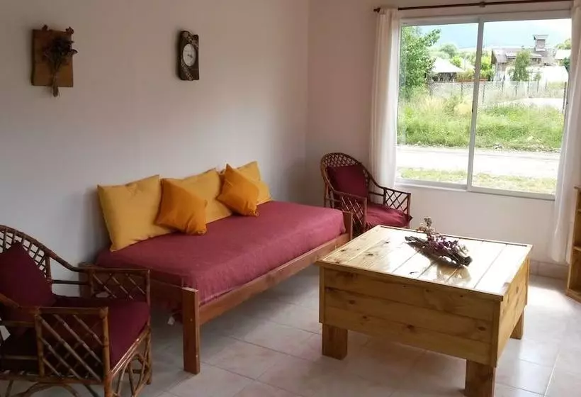 Cabanas Valle Del Pirque