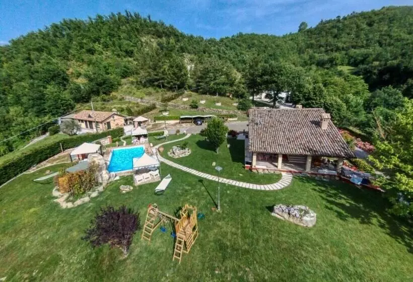 Detached House In Cagli With Swimming Pool And Garden