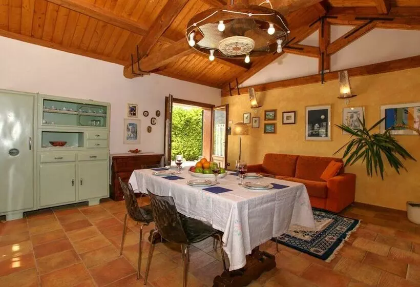 Detached House In Cagli With Swimming Pool And Garden