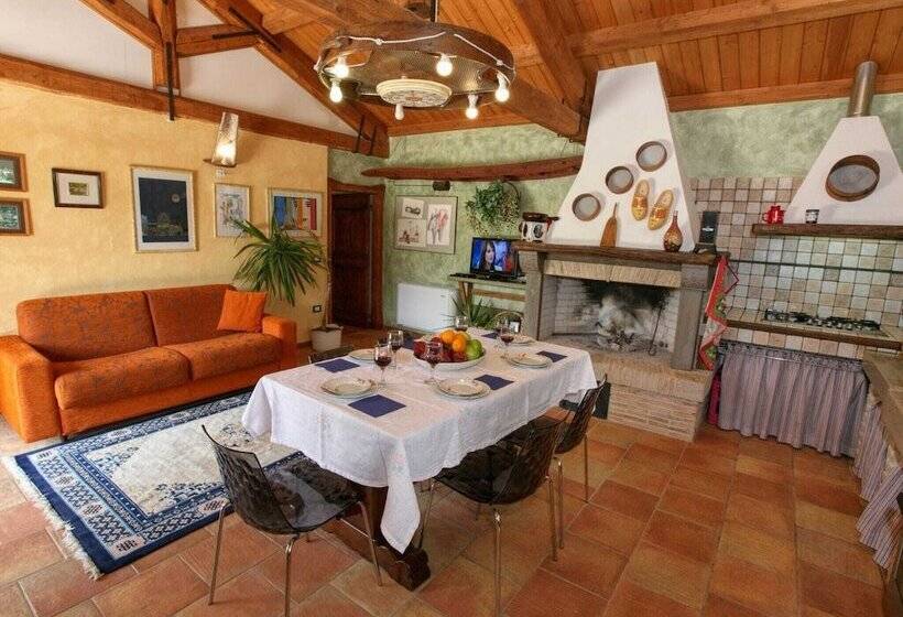 Detached House In Cagli With Swimming Pool And Garden