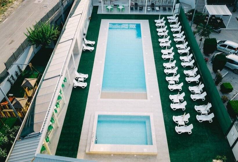 פונדק La Tavernetta