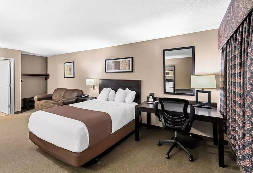 Hotelli Heartland Inn & Suites, Surestay Collection By Best Western
