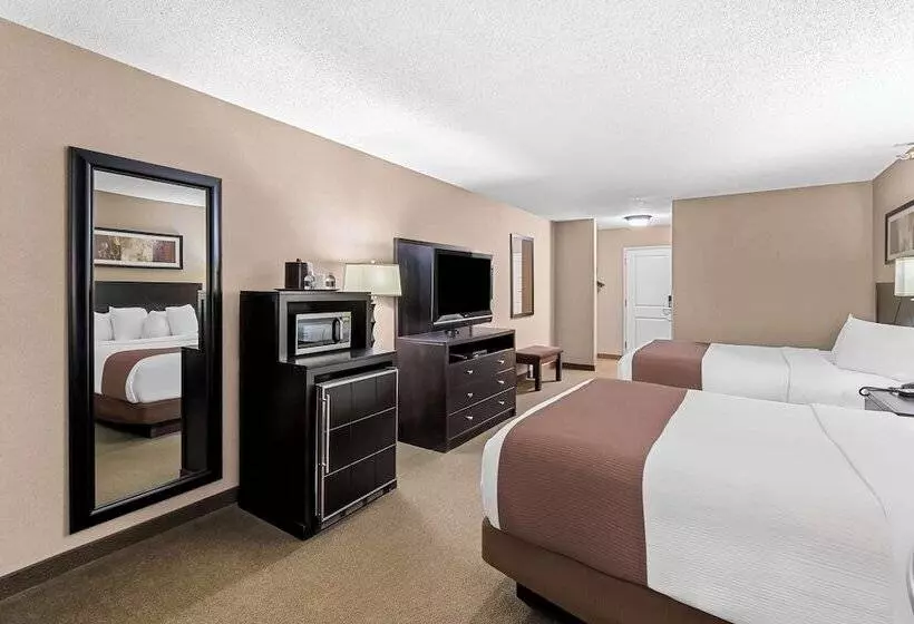 Hotelli Heartland Inn & Suites, Surestay Collection By Best Western