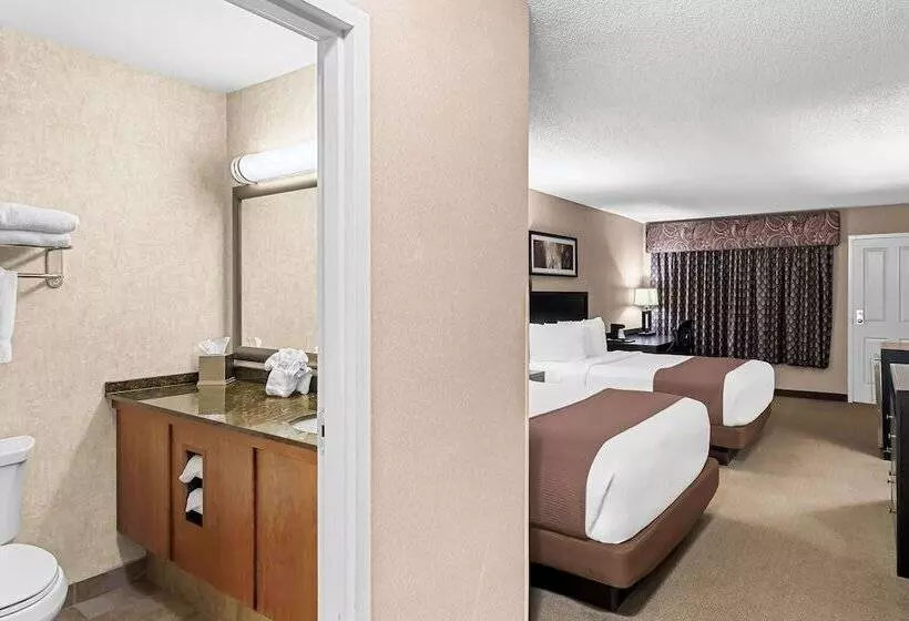 Hotelli Heartland Inn & Suites, Surestay Collection By Best Western