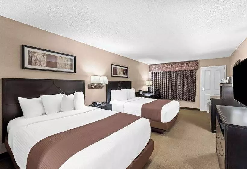 Hotelli Heartland Inn & Suites, Surestay Collection By Best Western