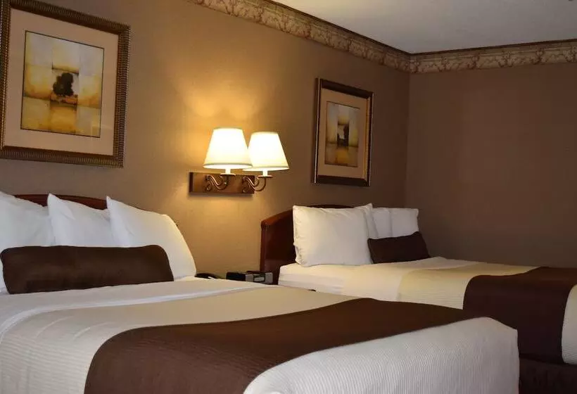 Hotelli Heartland Inn & Suites, Surestay Collection By Best Western
