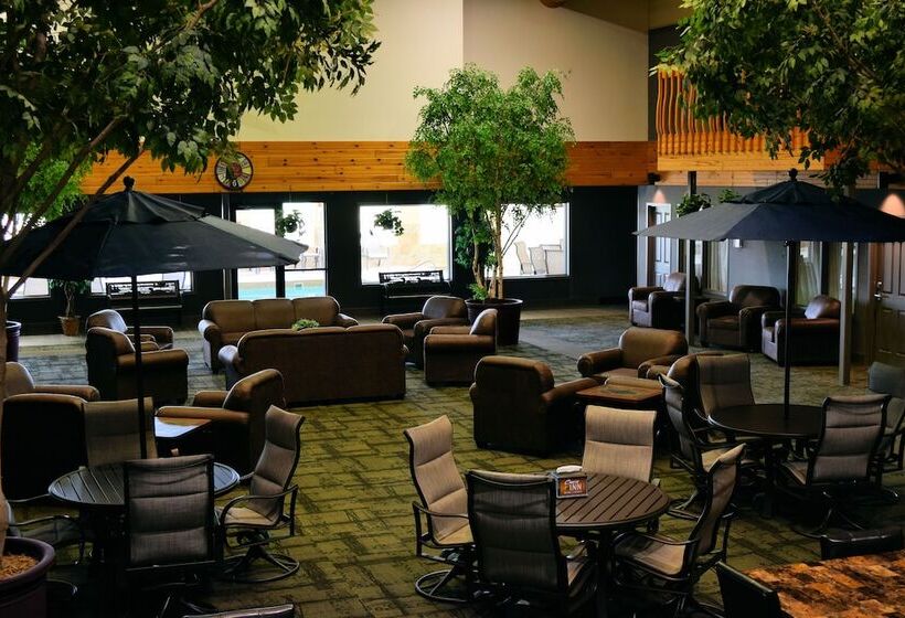 בית מלון כפרי Heartland Inn & Suites, Surestay Collection By Best Western