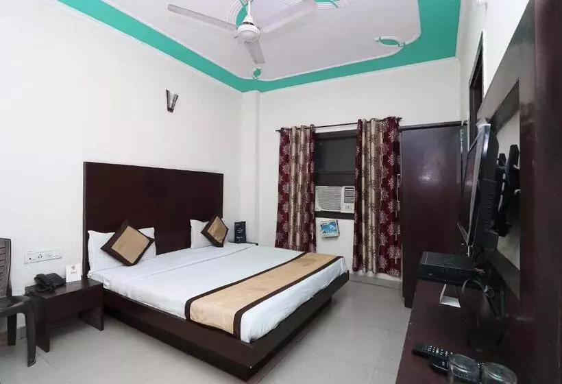 هتل L Aura Palace Deluxe