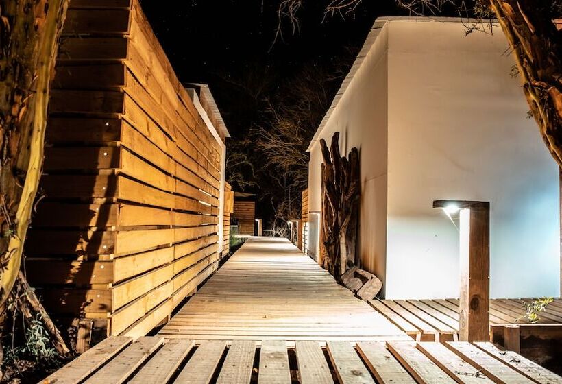 בית מלון כפרי Lodge Quelana